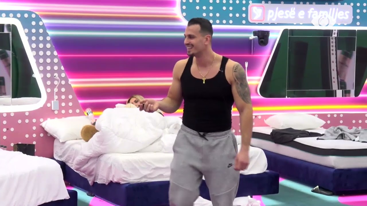 Arush me morra/ Miri i drejtohet Mateos