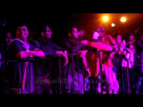 download lagu mp3 mp4 Gandu Circus, download mp3 Gandu Circus free downloadn, video klip Gandu Circus