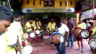 Download lagu Sri Naaga Kanni Urumi Melam at teluk intan chitrapournami 2 mp3 Download lagu Sri Naaga Kanni Urumi Melam at teluk intan chitrapournami 2 mp3