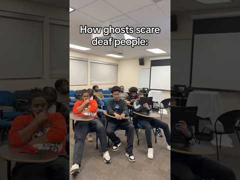 How ghosts scare deaf people 🤨#shorts #comedy #ghost