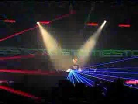 Tiesto - ISOS 6 - Live @ MatriXX Nijmegen 22-09-07 part 2