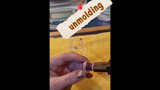 UNMOLDING Lipstick 💋 💄 👄 #diy #cosmetics 