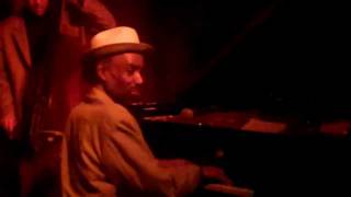 Johnny O'Neal at Smoke -Morning