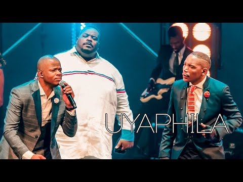 Friends In Praise ft. Sipho Ngwenya - Uyaphila Gospel Praise & Worship Song