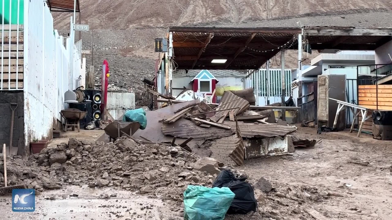 Atípico temporal en norte chileno deja más de 1.000 casas dañadas y albergados y un fallecido