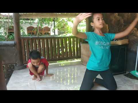 Pemanasan & Tari Adhyasta