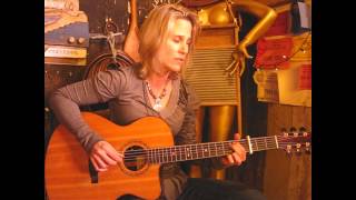 Lynne Hanson - Here We Go Again - Songs From The Shed Session