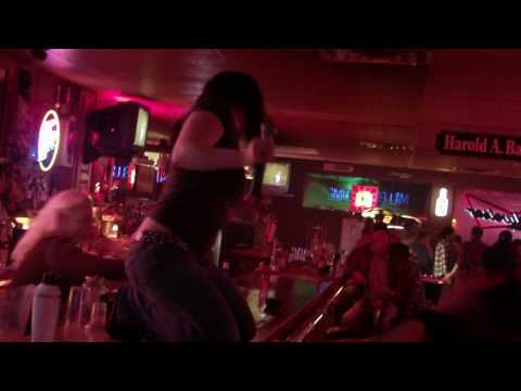 Singing From the Bar @ Trash Angels Show!!!