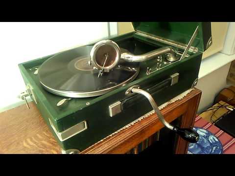 Jack Payne & his Band - I'll string along with you (1934)