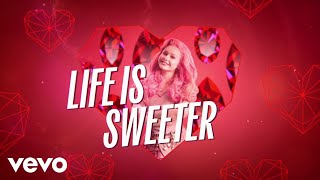 Descendants – Cast, Disney - Life Is Sweeter (From &quot;Descendants: The Rise of Red&quot;/Lyric Video)