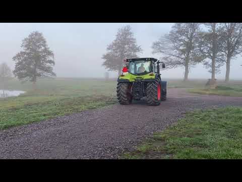 Köp Traktor med lastare Claas Arion 620 CIS på Klaravik