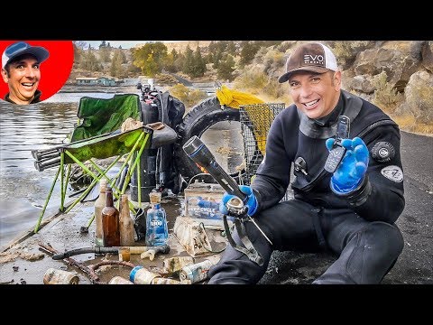 Found Liquor and Phones while Scuba Diving Closed Marina! Video
