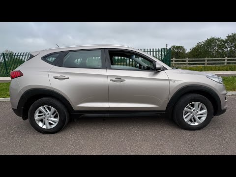 Hyundai Tucson premium spec 5DR, **only 78000km** - Image 2