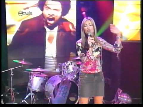 Cat Deeley introduces Shaggy on CD:UK