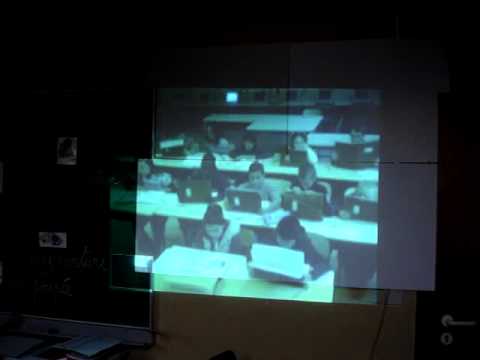 la classe de CM1B de Lavoisier chante en anglais pour la KBO Bevere le 17 12 09