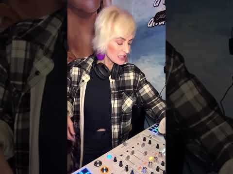 Promotional video thumbnail 12 for DJ Reggie Y2K
