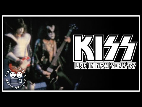 KISS - Live in New York, NY (December 15th, 1977) - 8mm Films (2 Source Merge)