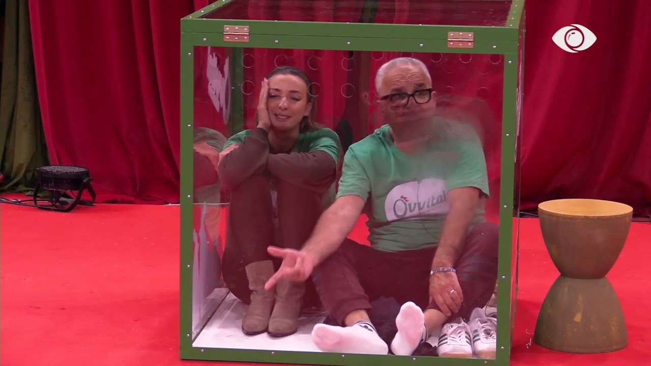 “Çohu dhe rri normal”/ Brikena i drejtohet Rogertit gjatë sfidës