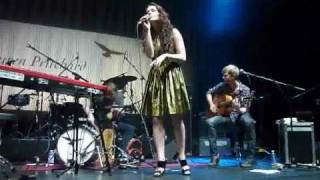 Lauren Pritchard "Stuck" @ Olympia (Paris)