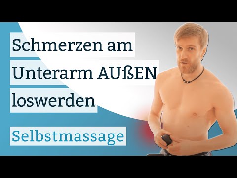 Stark verletzt und geschwollene Gelenke an den Beinen Fraktur des Schultergelenks des Gipses