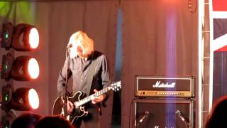 The SuperJesus - Ground (26/1/2014 Live at Bankstown)