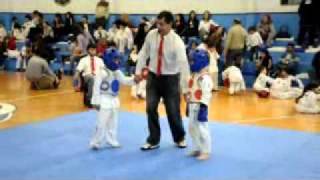 preview picture of video 'Torneo Infantil de Taekwondo ( Детский турнир по Таеквондо )'