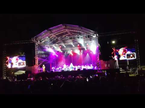Knox Carols by Candlelight: Harrison Craig & Imogen Spendlove - We Three Kings