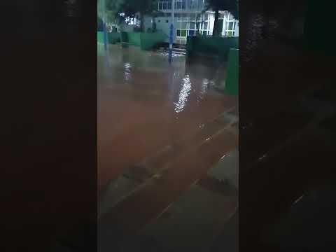 Colegio de Combarbalá queda inundado por sistema frontal