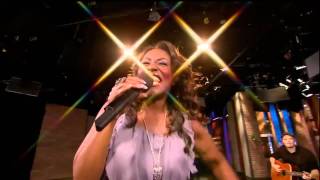 Mandisa Sings &quot;Stronger&quot; on The 700 Club