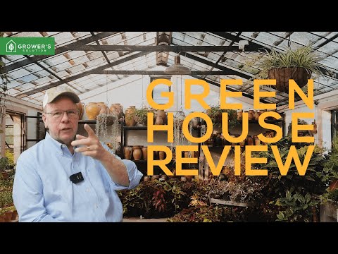 Roger Reacts: Carrie Underwood's Greenhouse!