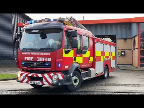 * TWO TONES* Tyne And Wear Fire And Rescue Service - Rainton Bridge Demo Pump Turnout