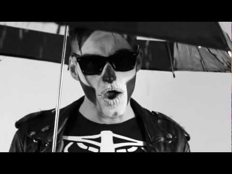 The Vestals - Seventeen (Official Video)