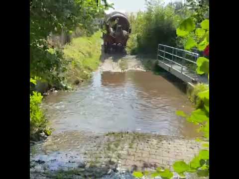 Wasserdurchfahrt mit Pferden beim Friedenstreck 2021