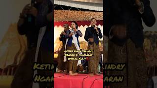 Download lagu When Niken Salindry Laughs During a Shadow Puppet Show‼️ #nikensalindri #wayangkulit #shorts #funny mp3
