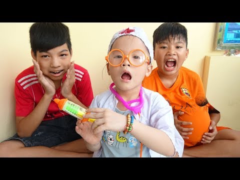 Funny Children pretend play with Doctor Toys for kids and Learn colors - Video for kids Video