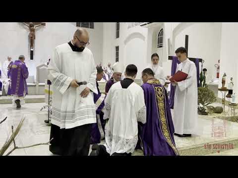 Entre os oficio do Pároco está o de Missa posse do novo pároco Padre Marcos Bernardes dia 09-03-25