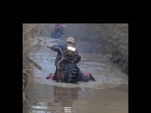1984 Honda ATC 200ES Big Red - Water Wheelies