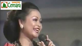 Download lagu NURHANA MUDA. Video Langka Sang Legenda Campursari yg Cantik Jelita. Caping Gunung feat Gogon . mp3
