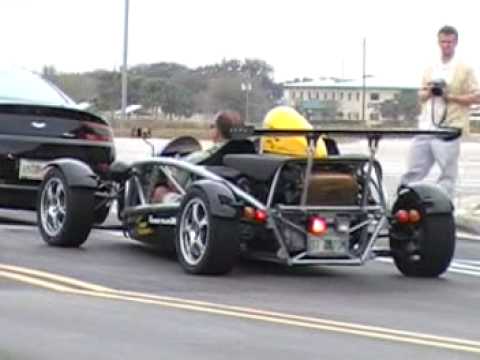 Aston Martin V8 accelerate & ariel atom loud