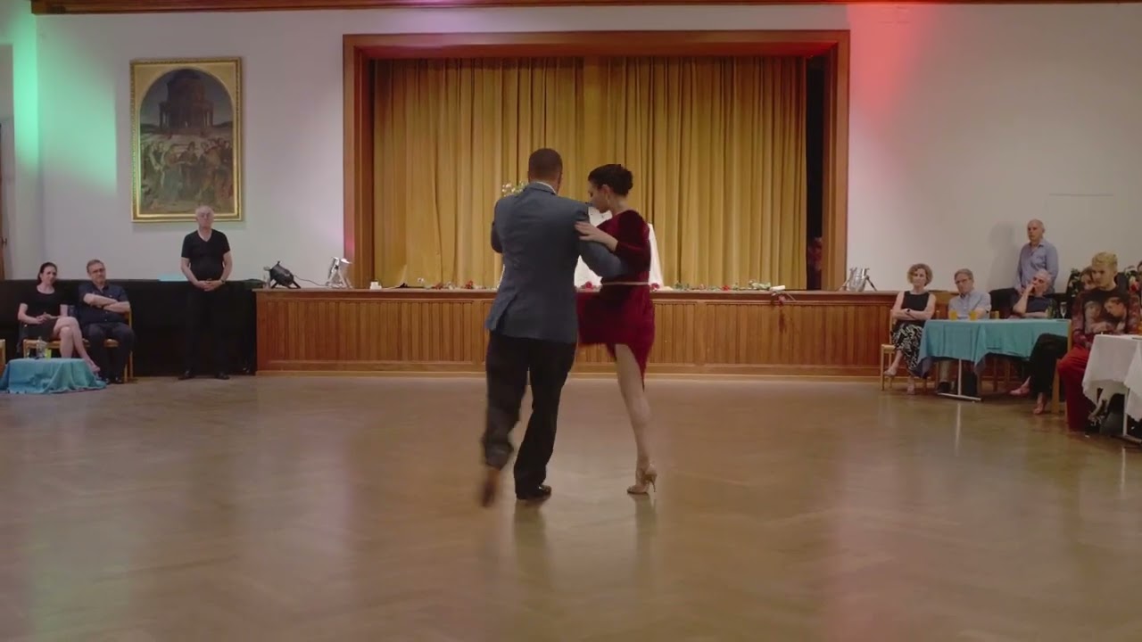 Barbara Carpino y Claudio Forte bailan Lidia Borda - Tu palida voz