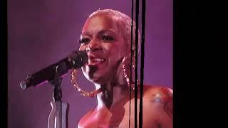 Nile Rodgers &amp; Chic - My Feet Keep Dancing (Live 2024)