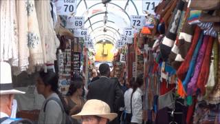 preview picture of video 'Mercado Artesanal La Mariscal - A Handicrafts Market in Quito'