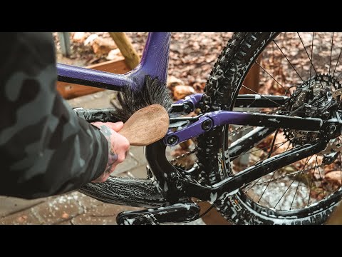 Mountainbike putzen mit naturverträglichem Reiniger PLUS Bremsen & Kette | NEATFLOW | Fabio Schäfer
