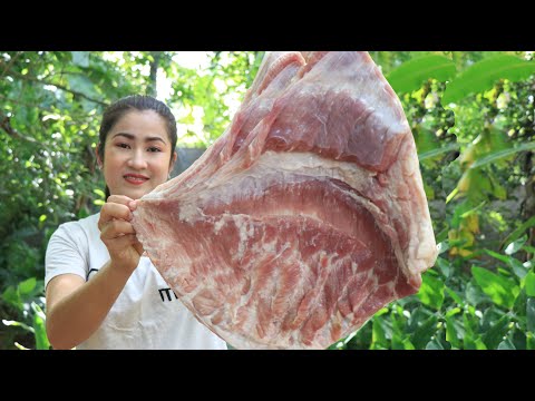 How To Cook Crispy Pork Belly With Pickled Mustard Green / Cooking With Sreypov