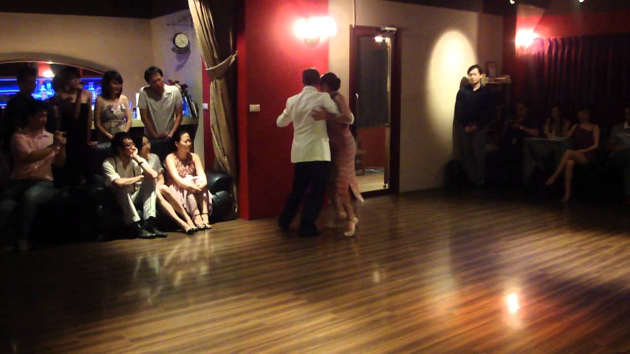 Sebastian Misse & Andrea Reyero (2) grand milonga 2011