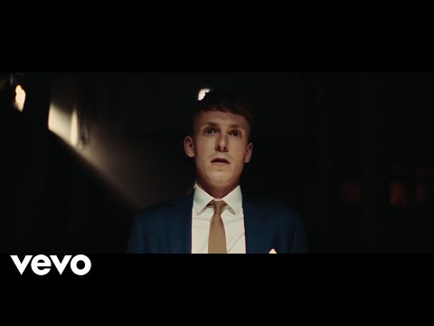 Rhys Lewis - The Middle