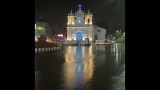 റോഡിനു നടുവിൽ ഇങ്ങനെയൊരു പള്ളി ….#bangalore bangalore #church #god #goa #travel #govan