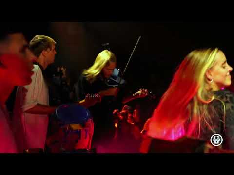 El Plan de la Mariposa junto a El Choque Urbano en Trash