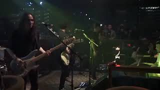 Download lagu (LIVE MINQ JAKARTA) Andra and the backbond - Hitamku mp3