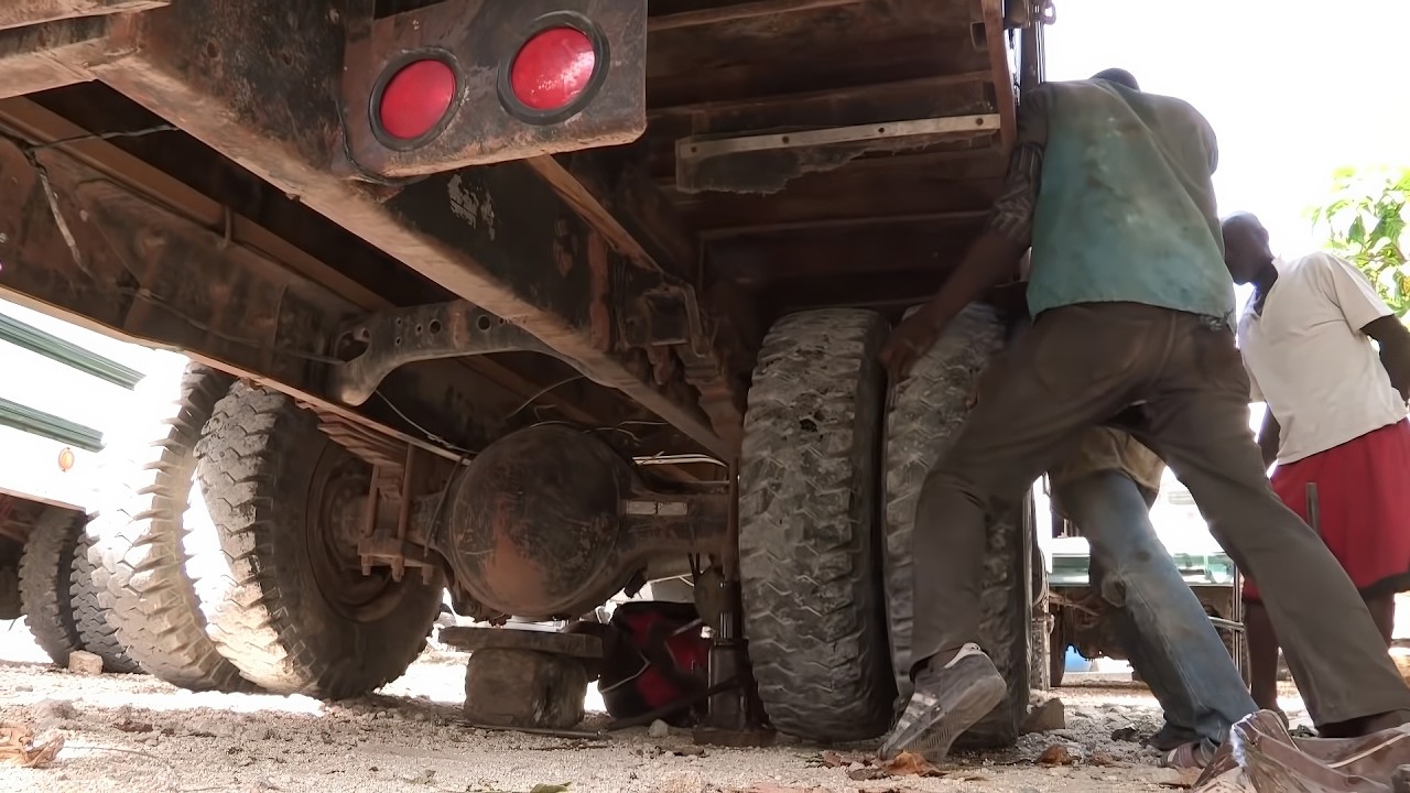 Deadliest Journeys – Haiti: Hell in Paradise